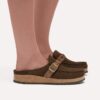 Buckley-geflochtenes Wildleder Buckley-geflochtenes Wildleder