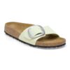 Madrid mit Big Buckle aus Nubukleder Madrid mit Big Buckle aus Nubukleder