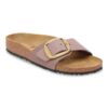 Madrid mit Big Buckle aus Nubukleder Madrid mit Big Buckle aus Nubukleder