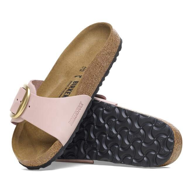 Madrid mit Big Buckle aus Nubukleder Madrid mit Big Buckle aus Nubukleder