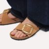 Madrid mit Big Buckle aus Nubukleder Madrid mit Big Buckle aus Nubukleder