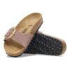 Madrid mit Big Buckle aus Nubukleder Madrid mit Big Buckle aus Nubukleder